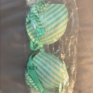 Victoria’s secret bra 32A brand new